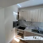 Skanderbeg Square アパート ティラナ