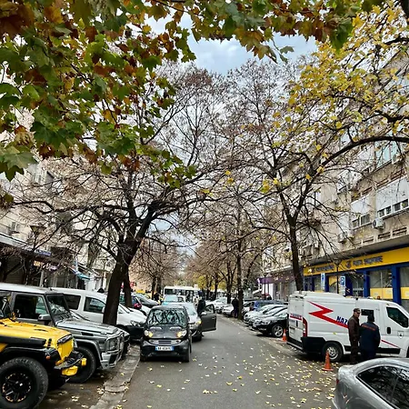 Skanderbeg Square アパート
