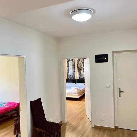 Skanderbeg Square Apartmán *